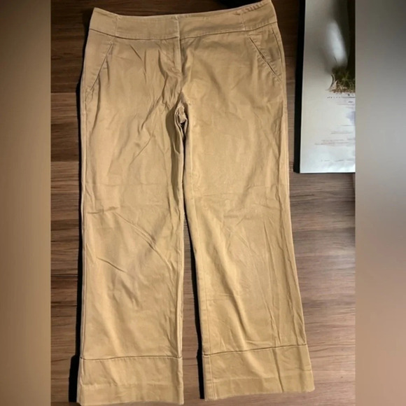 New York & Co Cropped Cuffed Capris - Picture 1 of 3